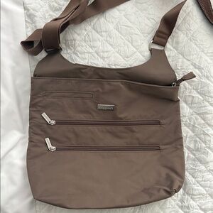 Baggallini Brown Crossbody Bag with Adjustable Strap and Water-Resistant Fabric